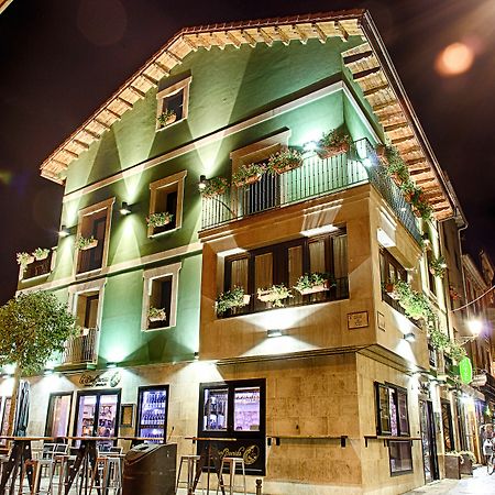 Le Petit Leon Hotel Екстериор снимка